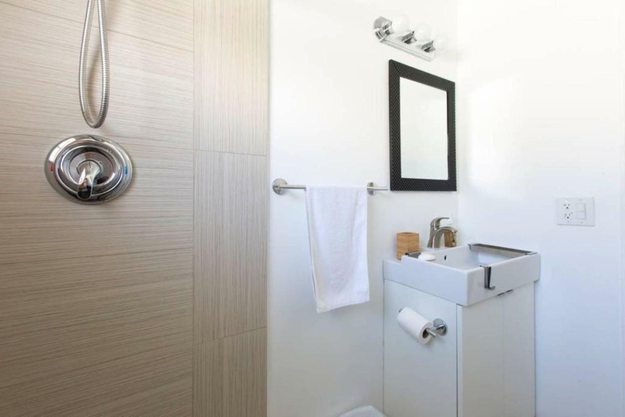 Lambert Family Beach Apartments 포트 로더데일 외부 사진